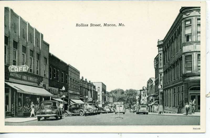 1940s CARS MACON MISSOURI DOWNTOWN STREET POSTCARD MO.  