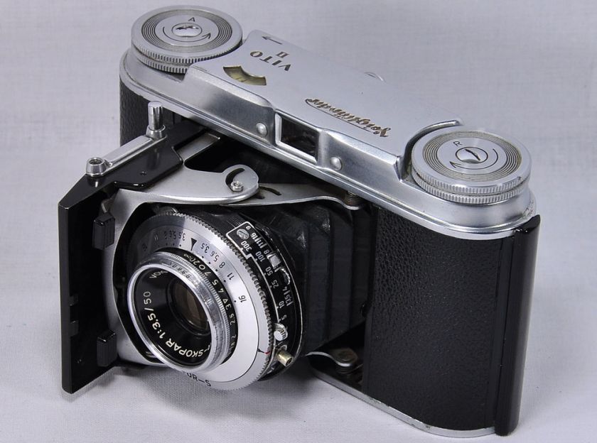 Voigtlander Vito II  + case  