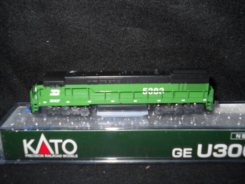 U30C  Burlington Northern  #5383 kato#176 0936  