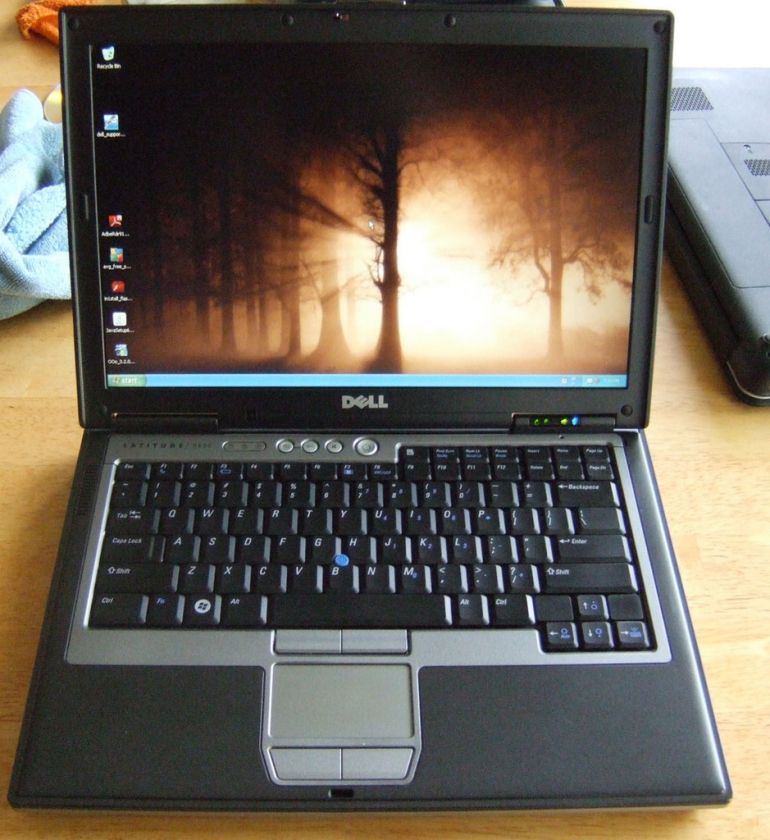 Dell Latitude D630 3gb Mem 100gb HDD 1.8GHz WiFi Office  