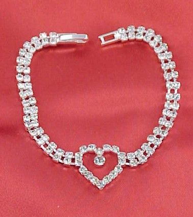 ROW AUSTRIAN CRYSTAL RHINESTONE HEART BRACELET  