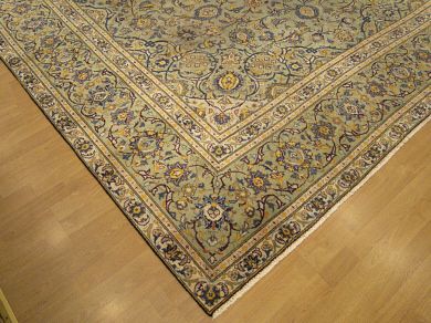   Beautiful Handmade Antique 1930s Persian Royal Kashan Wool Rug 2504