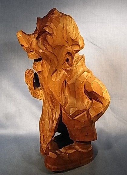 BEAUTIFUL GNOME FIGURE WOOD CARVED ANTIQUE GERMAN TO24  