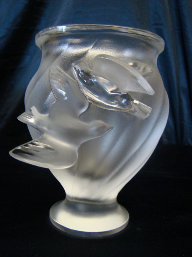 Gorgeous Lalique Vase with 2 Birds Flying Around  