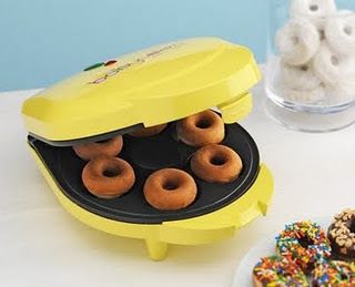 Brand New Babycakes Donut Maker Model no. DN 95LZ New in Box  