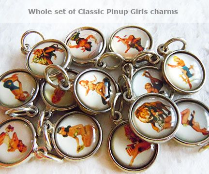   design CLASSIC PINUP GIRL w/ TIGER bubble dome charm ~ 5/8  