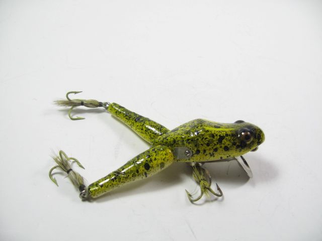 VINTAGE PAW PAW WOTTA FROG FISHING LURE  