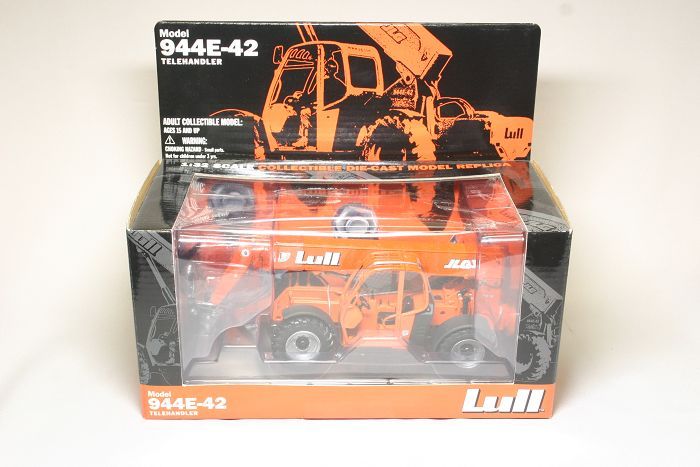 JLG LULL 944E Telehandler Diecast Replica   Mint in Box  