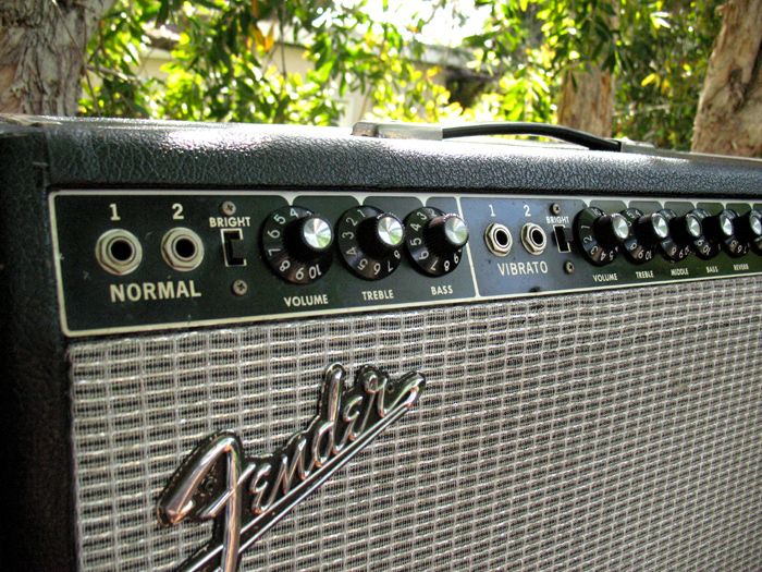   her shipped to this amp is of course heavy local pickup is great also