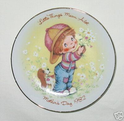 Avon 1982 Mothers Day Plate Little Things  