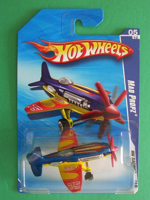 2010 Hot Wheels Mad Propz HW Racing #153/240 NEW 027084797480  