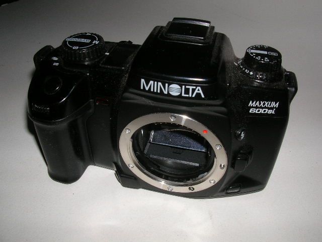 MINOLTA MAXXIUM 600 SI NICE CAMERA ALL WORKING WELL  