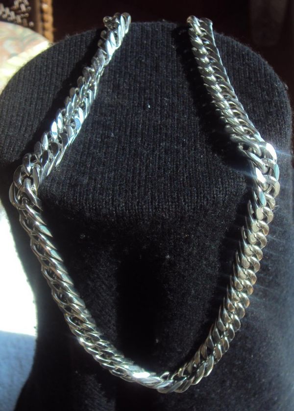 Stainless steel curve linked necklace 22 Retail $85.00  