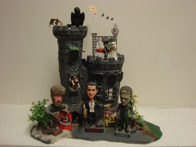 Universal Monsters FRANKENSTEIN DRACULA Custom Diorama  