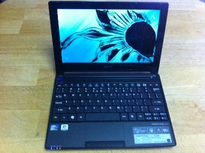 Acer Aspire ONE D255E 2659 Atom 1.66 GHz 1 GB Ram (Broken Screen 