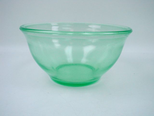 Vtg Lot 2 Marked 8+ 9 Uranium Depression Glass Mixing Bowls Glow 