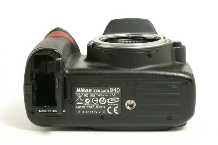 Nikon D40 DSLR Digital SLR Camera Body 208599 915436789620  