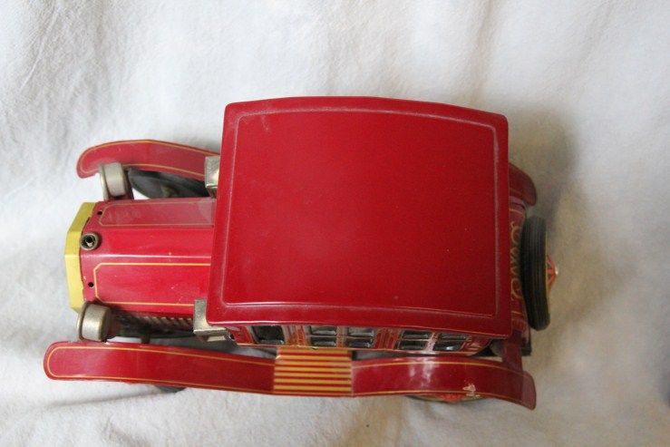   VINTAGE TIN LITHO GRAND PA CAR BATTERY OPERATED YONEZAWA JAPAN  