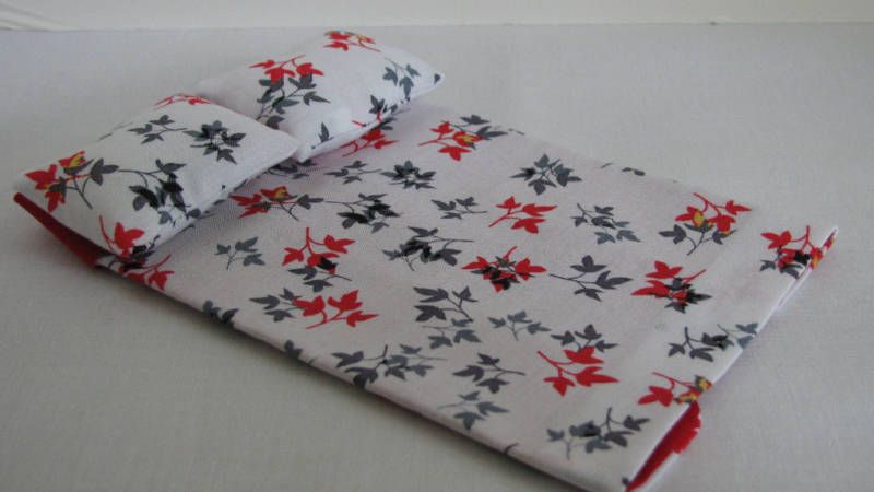 Bedspread Set   Red leaf print  