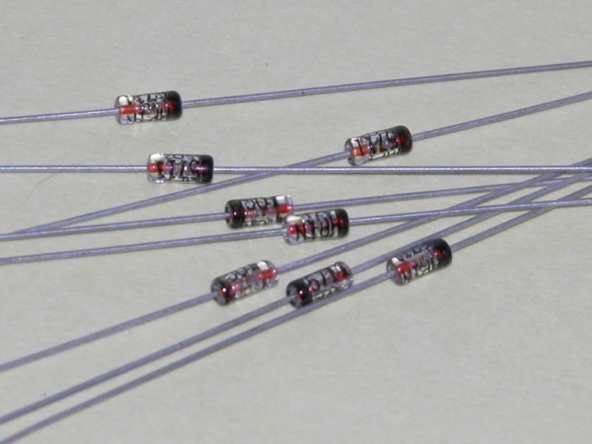 8pk   1N5711  Signal Diodes  