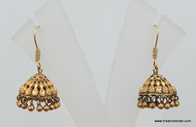   VINTAGE ANTIQUE ETHNIC TRIBAL SOLID 18 CARAT GOLD EARRING PAIR INDIA