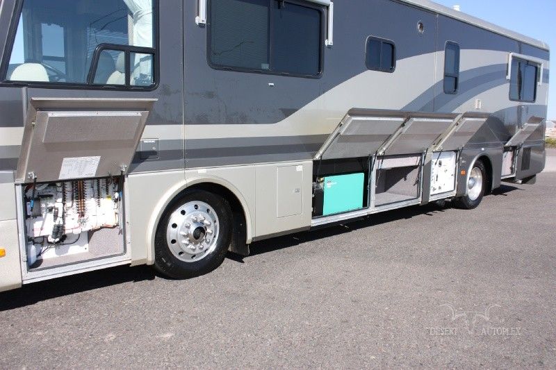   RV CLEAN 2000 BEAVER PATRIOT TICONDEROGA SLIDE OUT CLASS A DIESEL RV